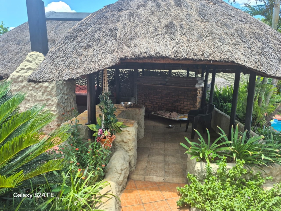 3 Bedroom Property for Sale in Geelhoutpark North West